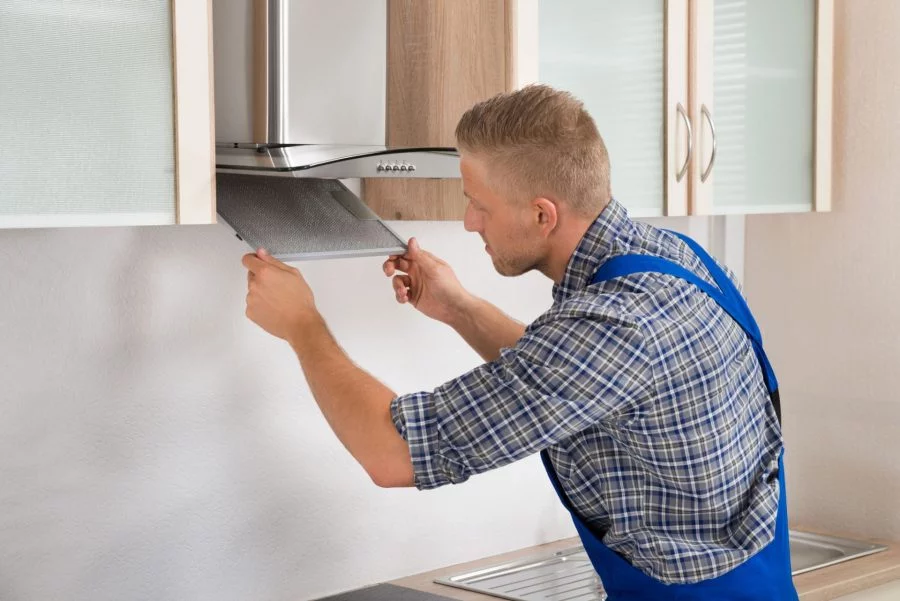 Профессиональная установка вытяжки в Соли-Илецке от Мастер24 — монтаж вытяжки под ключ от 1354 руб