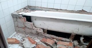 Демонтаж ванны в Соли-Илецке от Мастер24 — быстро, недорого, вывоз старой ванны от 1042 руб.